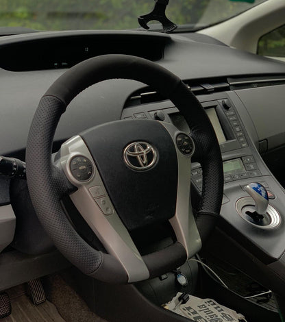 Perforated Leather/Alcantara Steering Wheel Cover