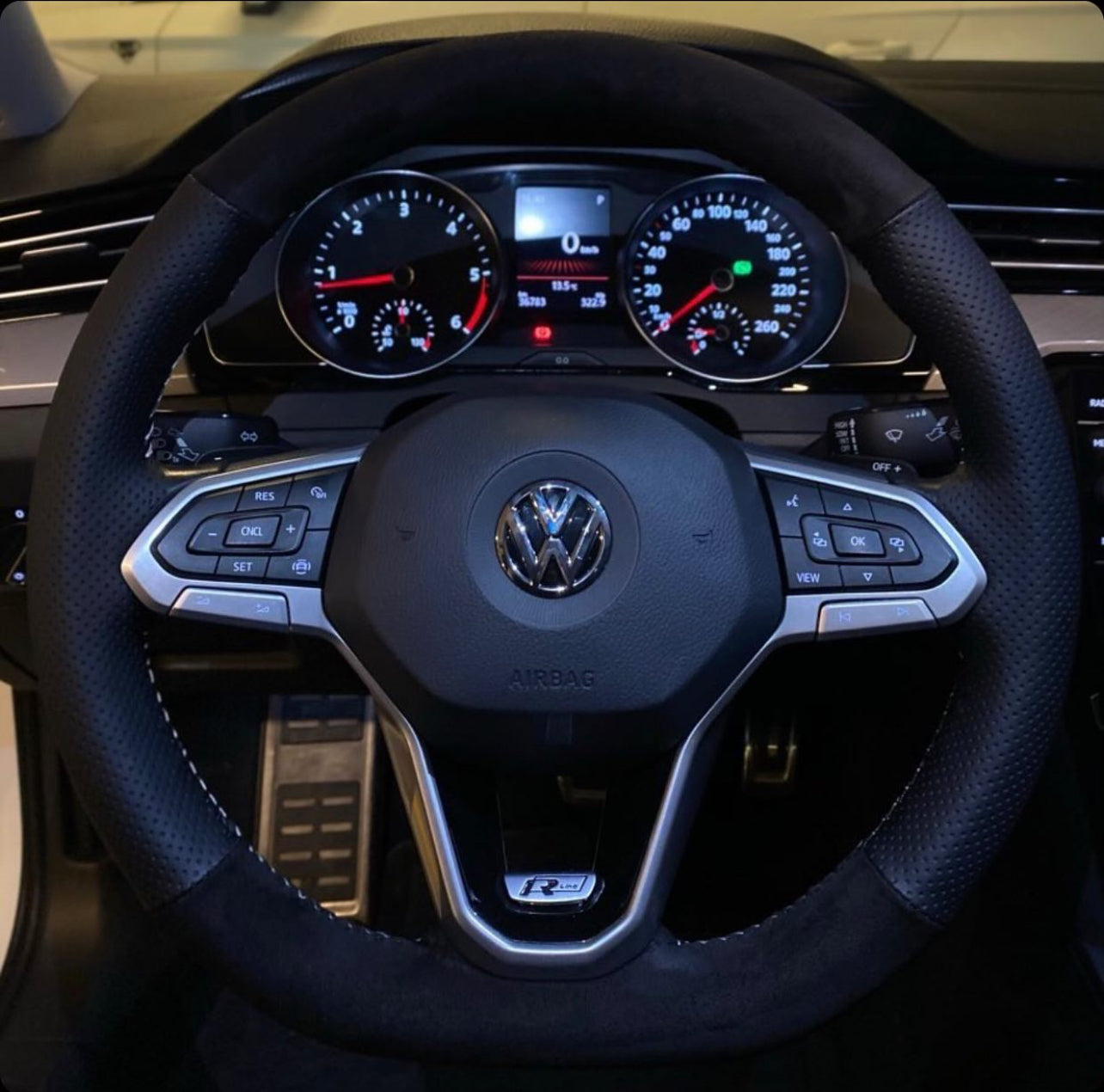 Perforated Leather/Alcantara Steering Wheel Cover